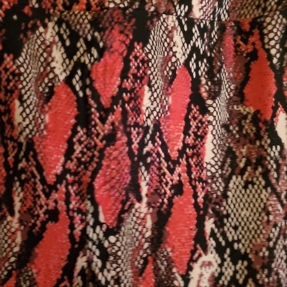 Lularoe leggings TC2 - Picture 2 of 4